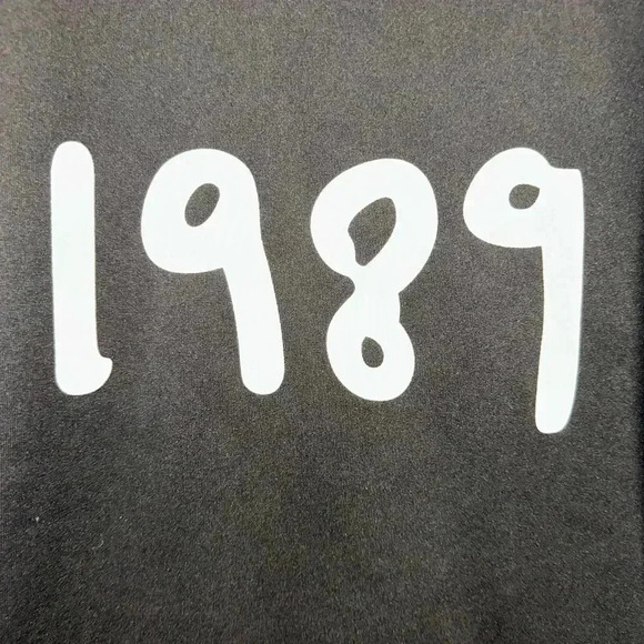 1989 Taylor Swift Inspired Black Sweater Size XXL Taylor Swift Sweater - Picture 4 of 6